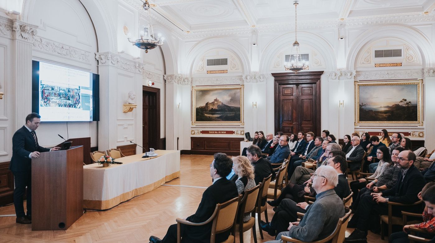Esterházy kötetbemutató a Magyar Tudományos Akadémián