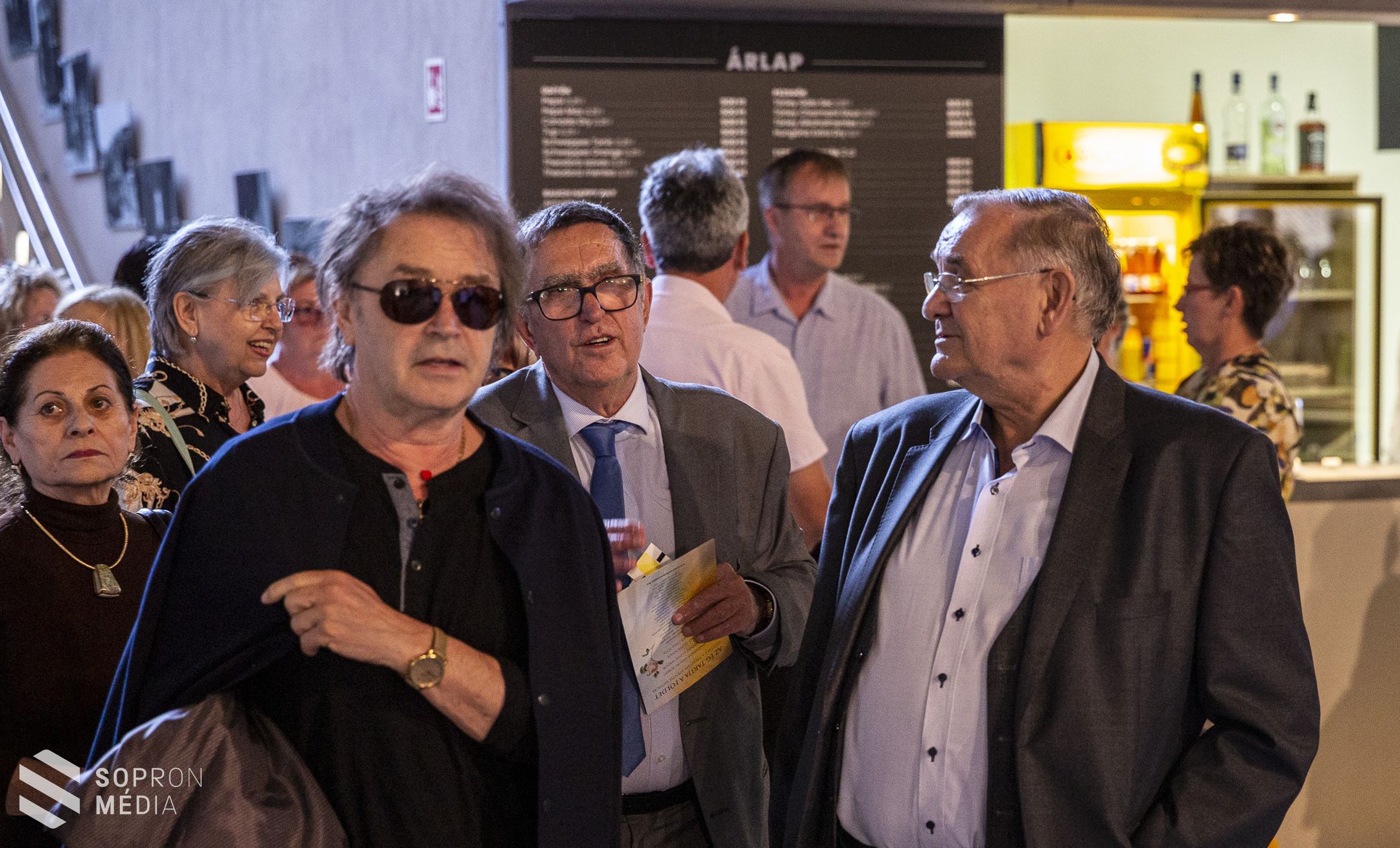 Barlangban találkozott Ég a Földdel