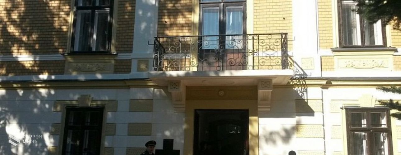 Felújított rendőrségi objektumokat adtak át városunkban