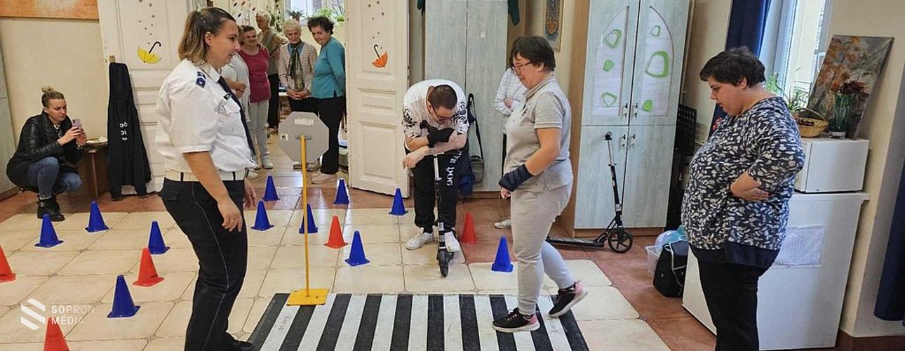 A Virágfüzér Napközi Otthonba látogatott a Soproni Rendőrkapitányság