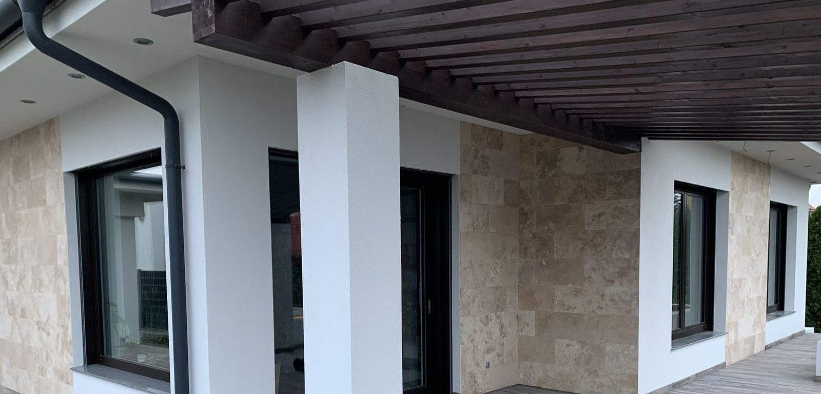 Internorm Mészkő barnával hangolva Szombathely