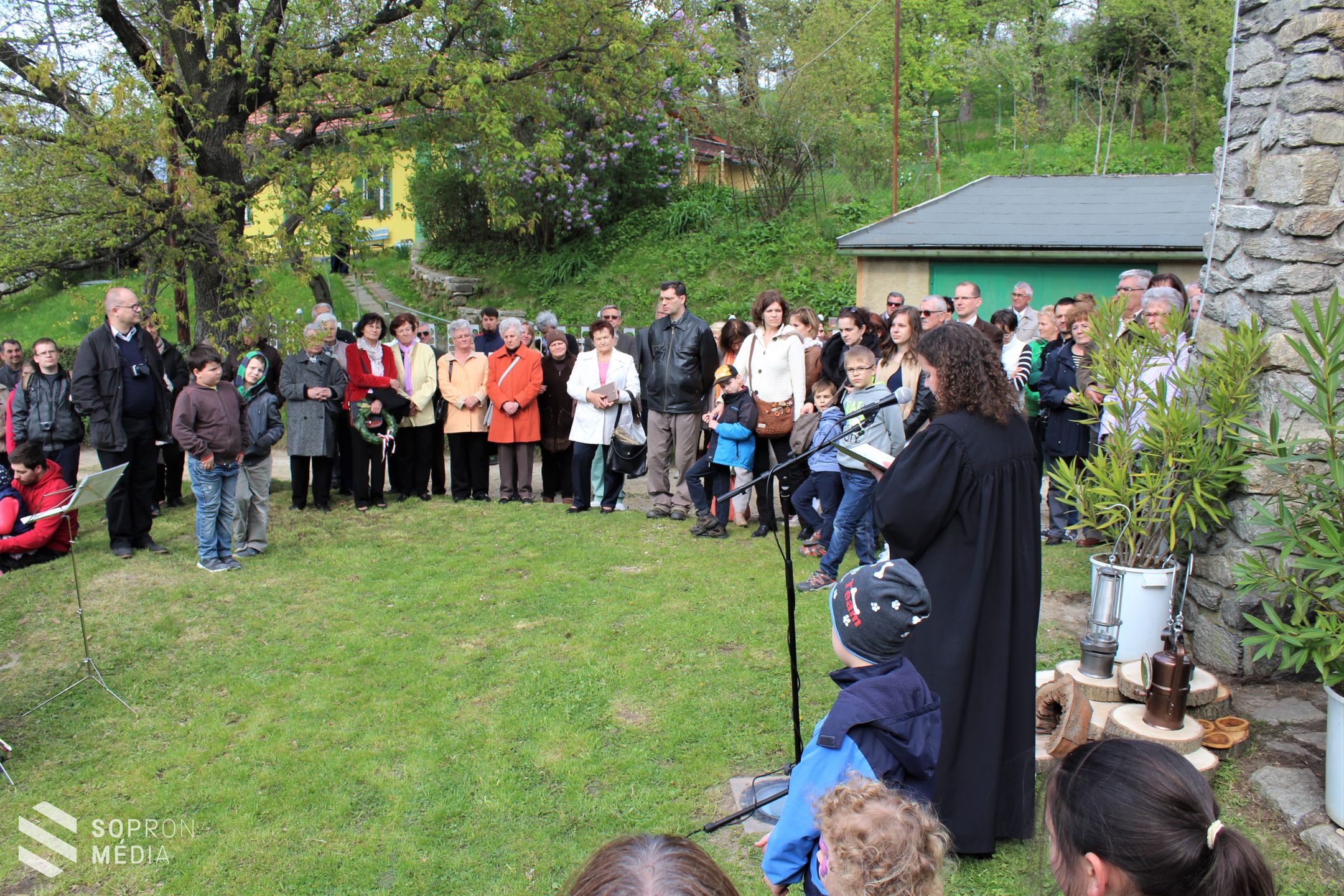 Nyolcvan éves a brennbergi evangélikus harangláb (fotók+videó) 