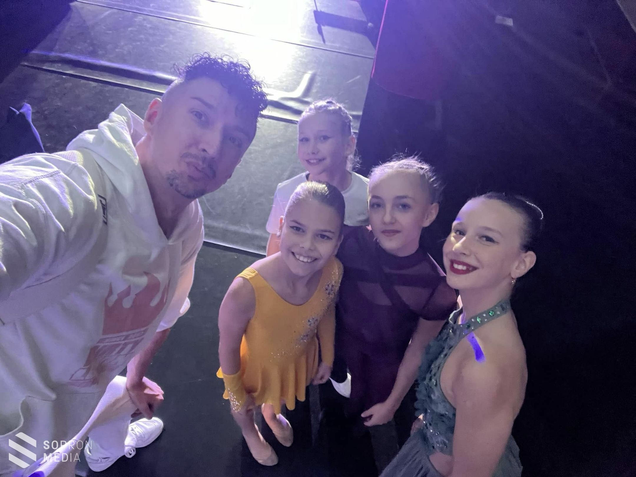 Taroltak a Silver Star Dance versenyen a soproni táncosok