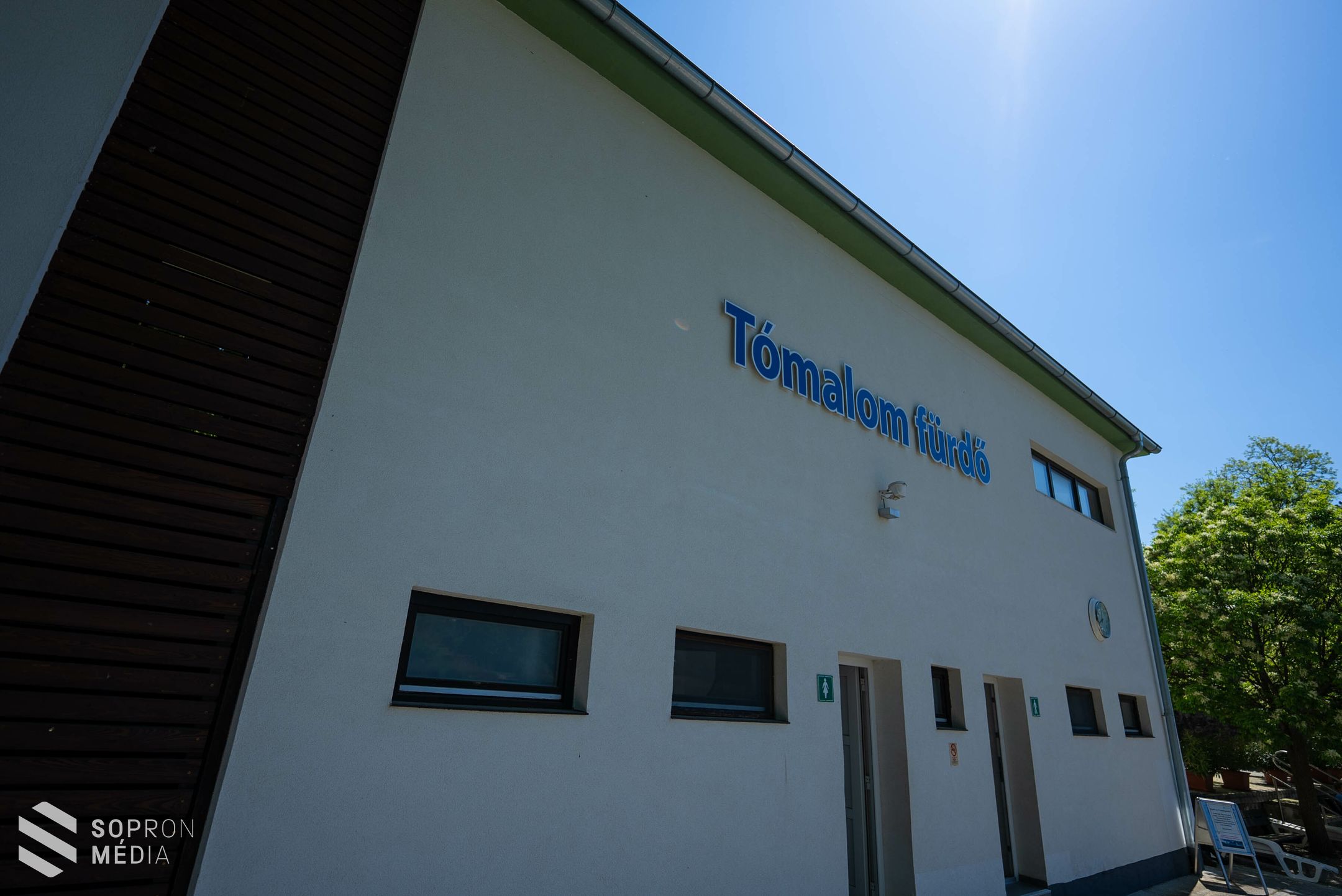 Megnyitotta kapuit a Tómalom-fürdő