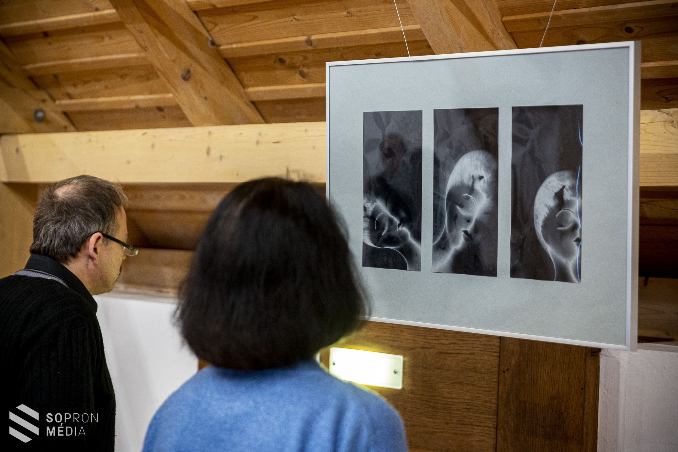 Félkörben emlékezett meg a magyar költészet napjáról a Soproni Fotóművészeti Kör