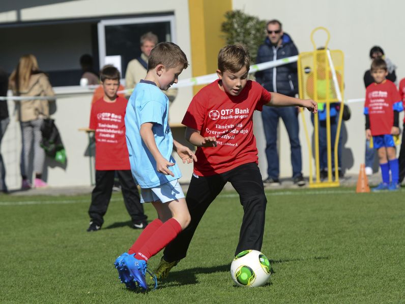 Sztárfocisták különleges Bozsik palántákat keresnek