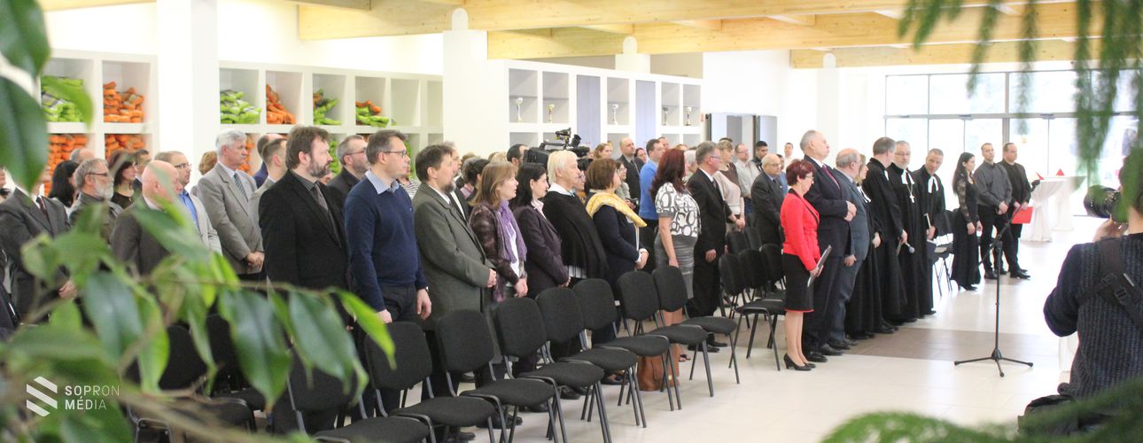 Közösségi célokat fog szolgálni az új aula a Hunyadiban 
