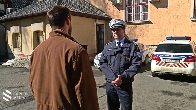 Kovács Miklós rendőr alezredes azt javasolja, hogy legyünk türelmesek, és higgadtak az utakon