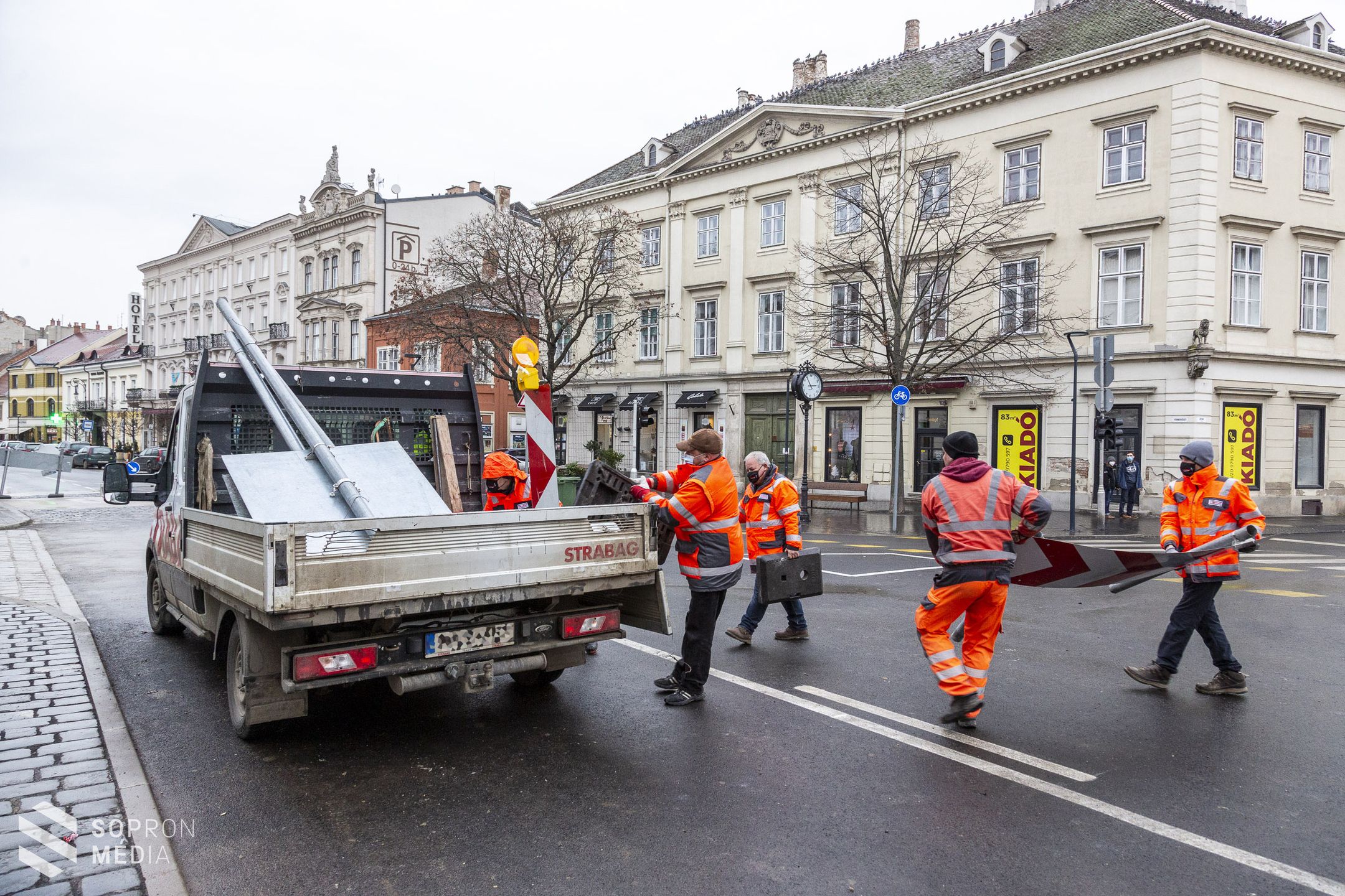 Megindult a forgalom a Várkerület Ötvös utca és Széchenyi tér közötti szakaszán
