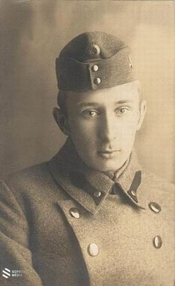 Békésy György 1918 körül 