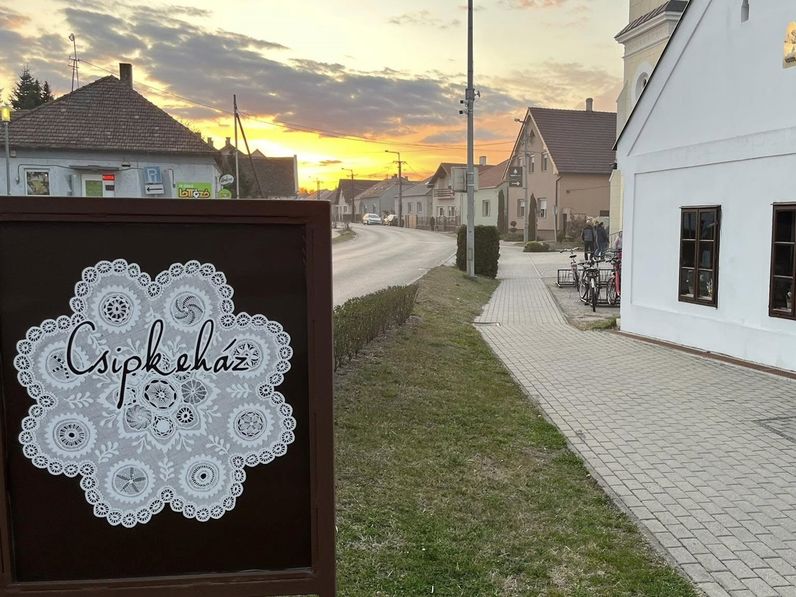 Tíz éves születésnapjára készül a Hegykői Csipkeház