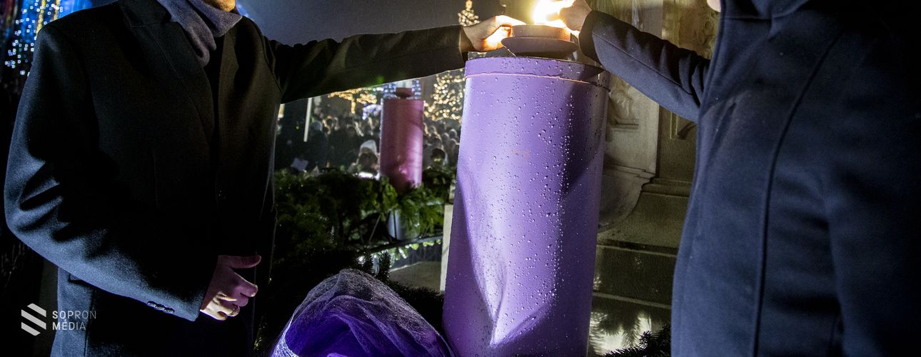 Meggyújtották a második adventi gyertyát