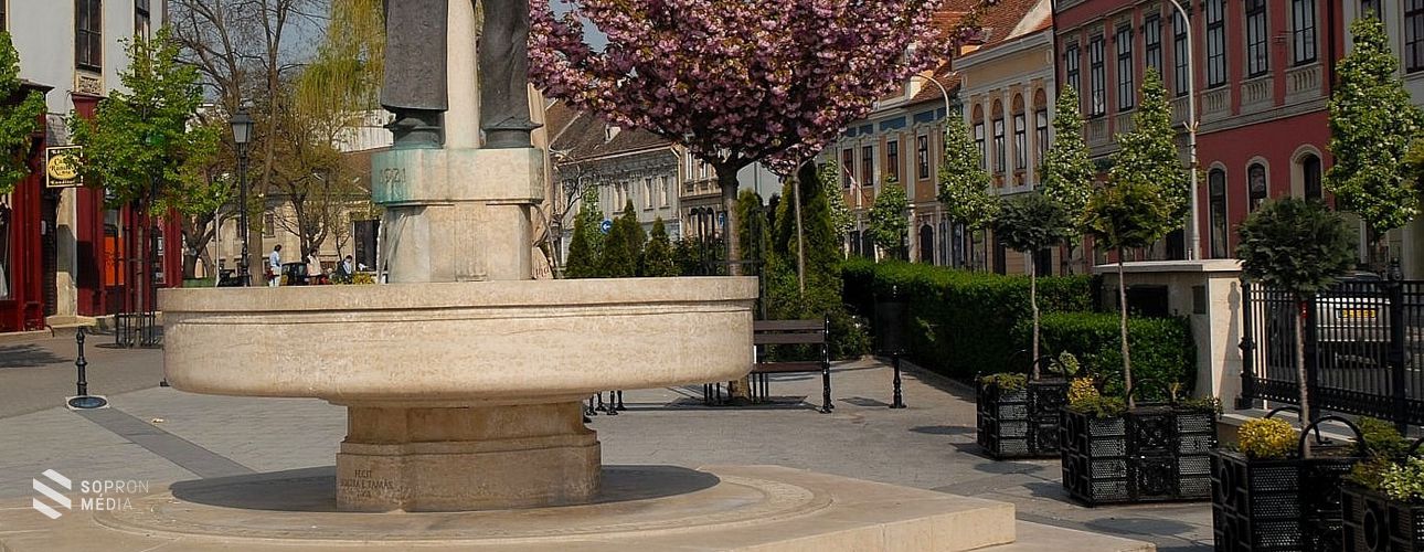 Hűség-parkot adományoz a kormány Sopron városának