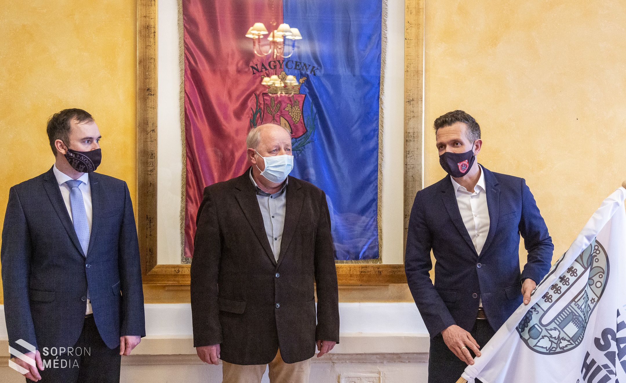 Harkán, Kópházán és Nagycenken is lobog a centenáriumi zászló 