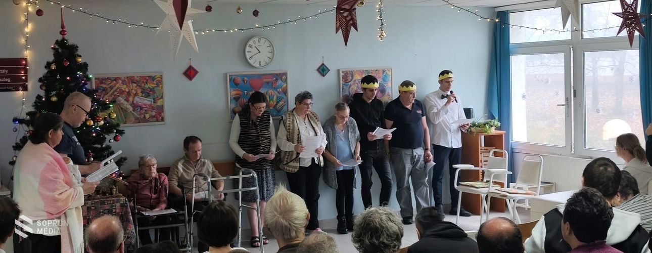 Bensőséges karácsonyi műsor a Pszichiátriai Osztályon