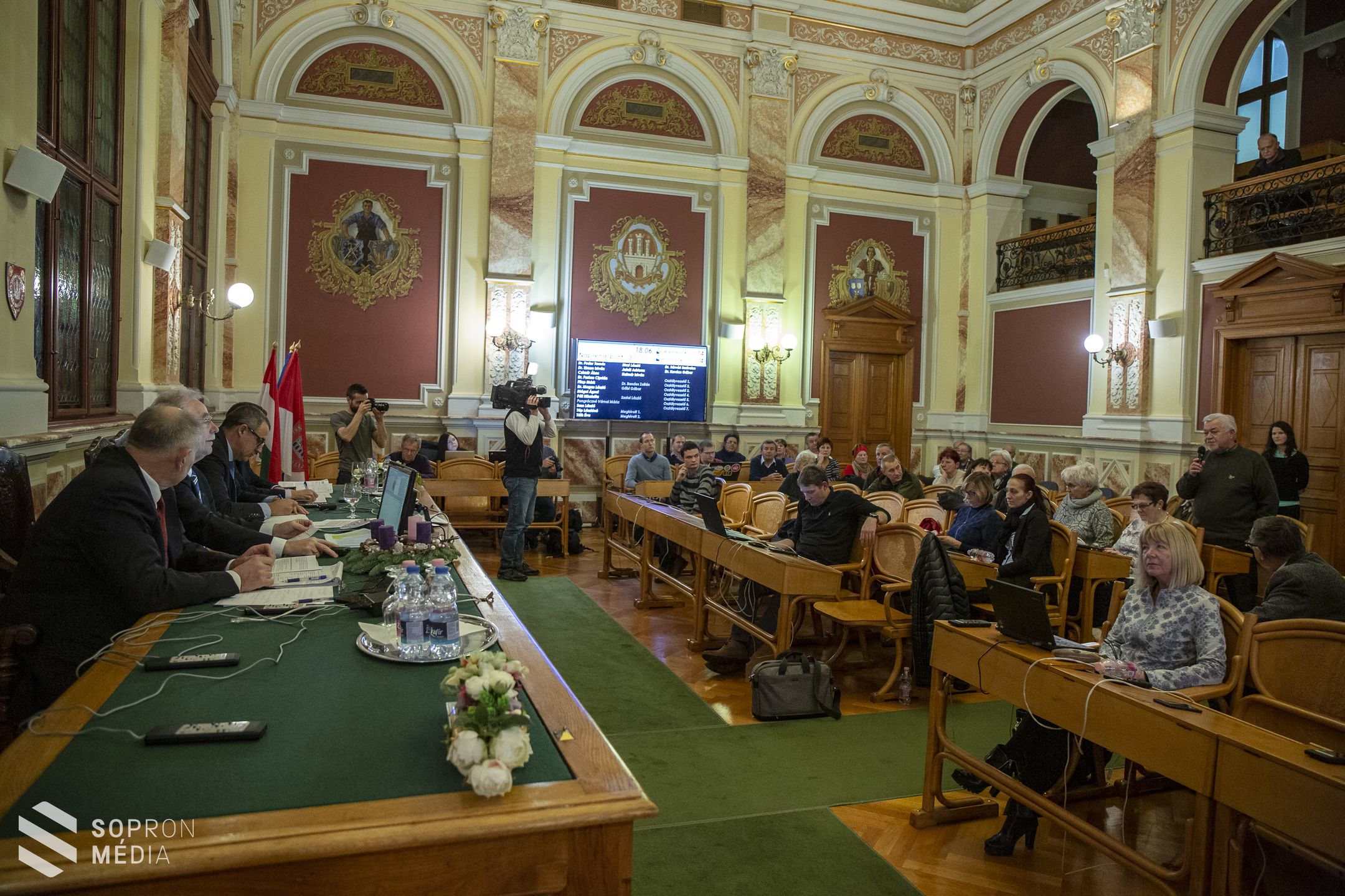 Közmeghallgatás: útfelújítás és közvilágítás a középpontban