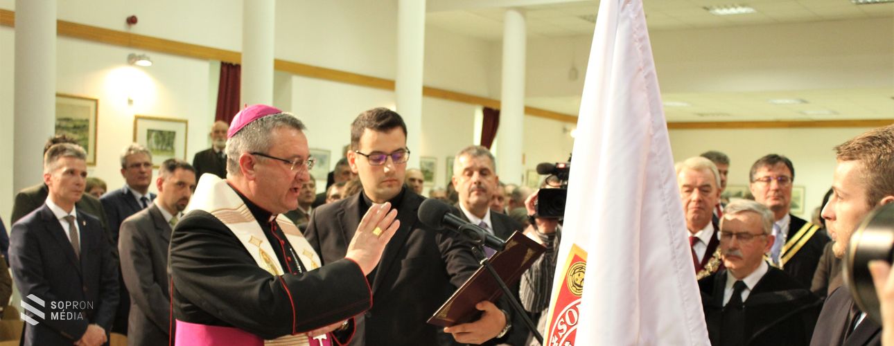 Történelmi pillanat: A név újra Soproni Egyetem!