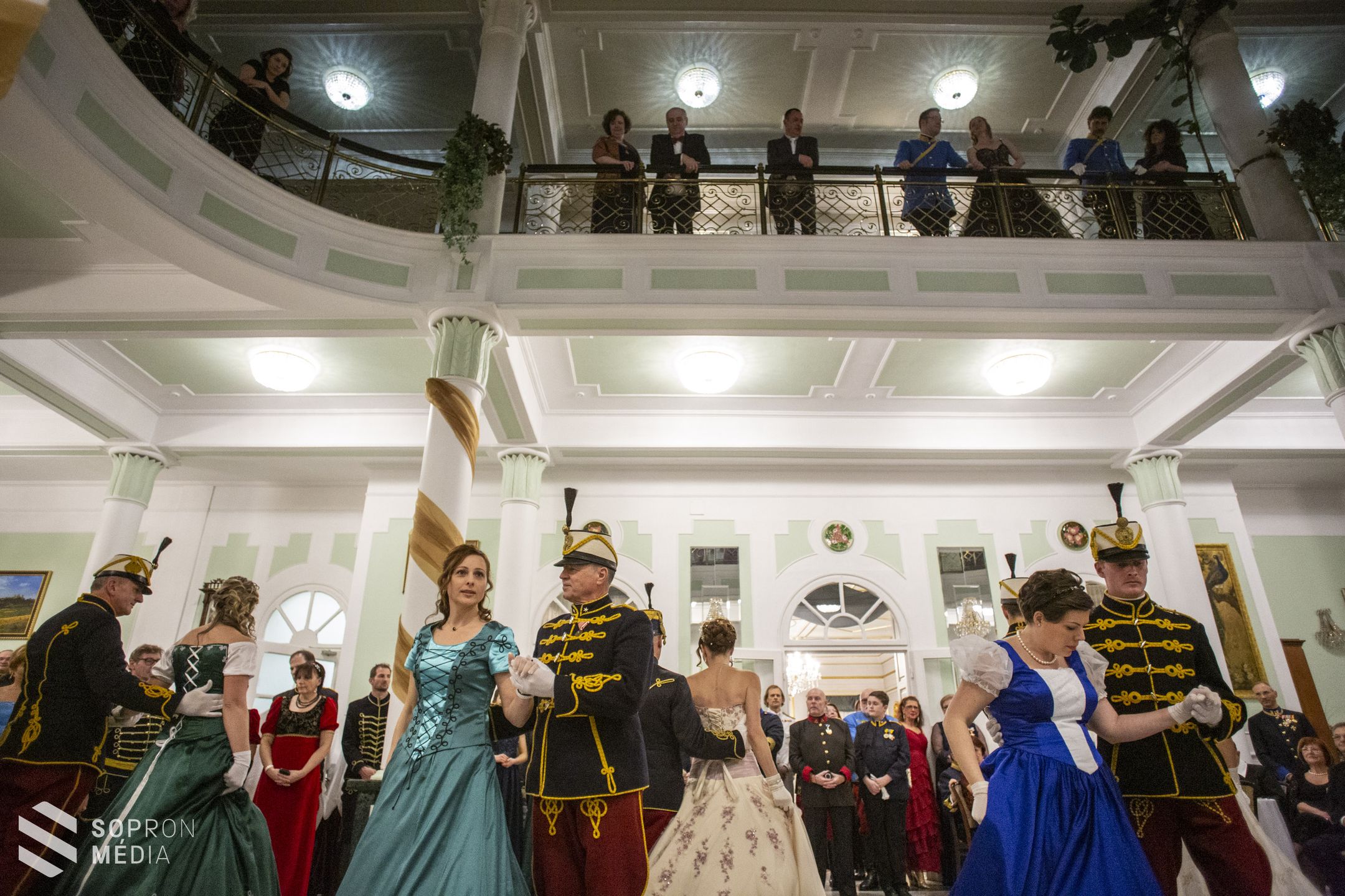 Idén is báloztak a huszárok Sopronban