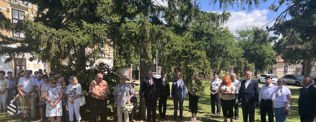 Védőszentjük napját ünnepelték a soproni nyugállományú határőrök