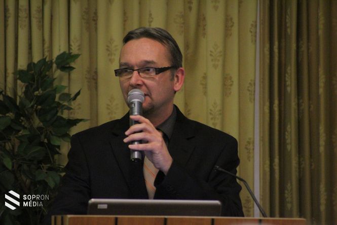 Dr. Tárkányi Sándor 