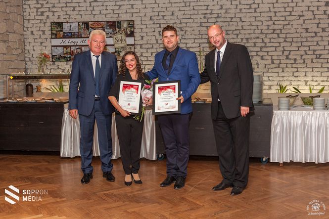 A Honda Kudo művészeti díj átadása a színészbálon: Király Tibor ügyvezető, Szalai Dóra, Savanyu Gergely és Pataki András