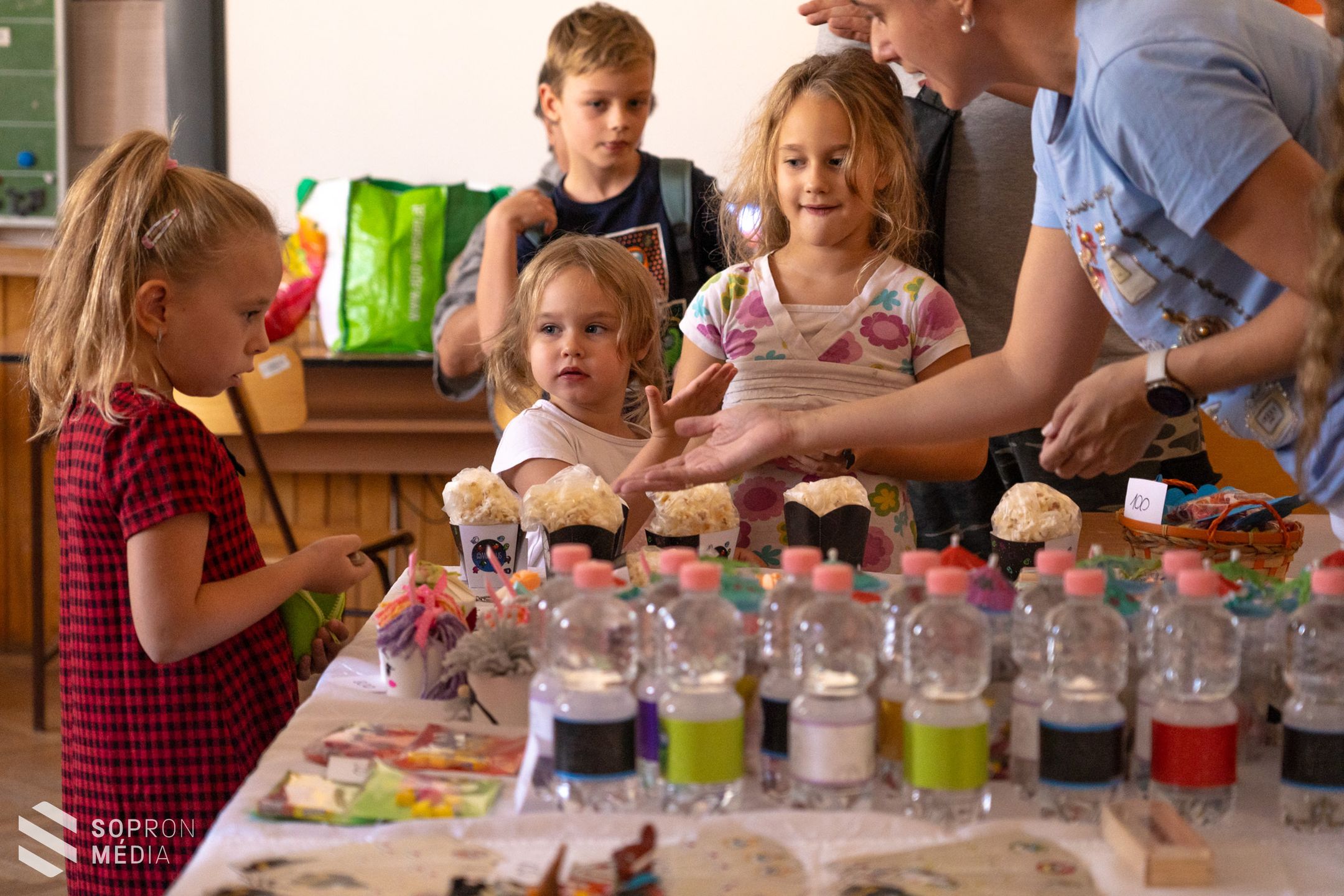 Mihály-napi kavalkád a Deák Téri Általános Iskolában