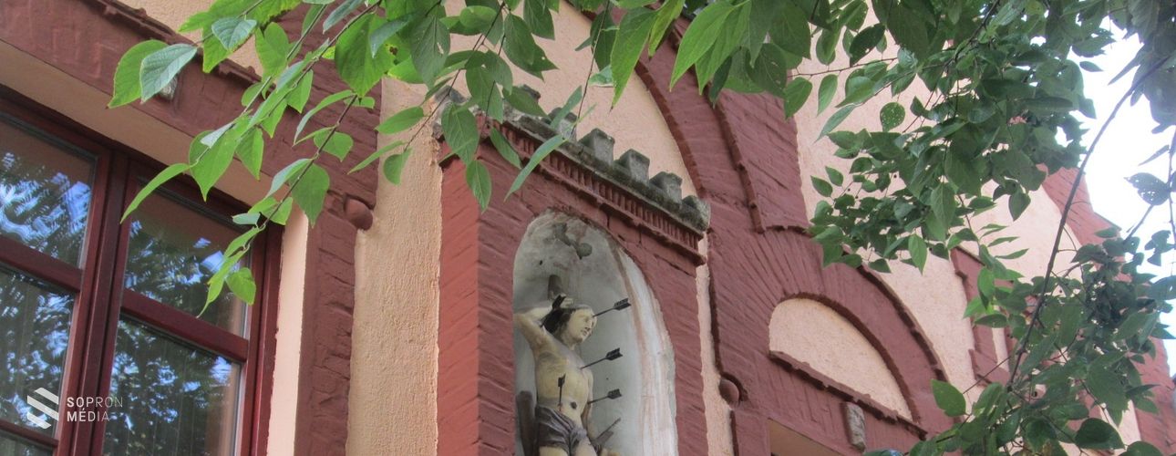 Sopron érdekessége a közel 150 éves Gombócvár