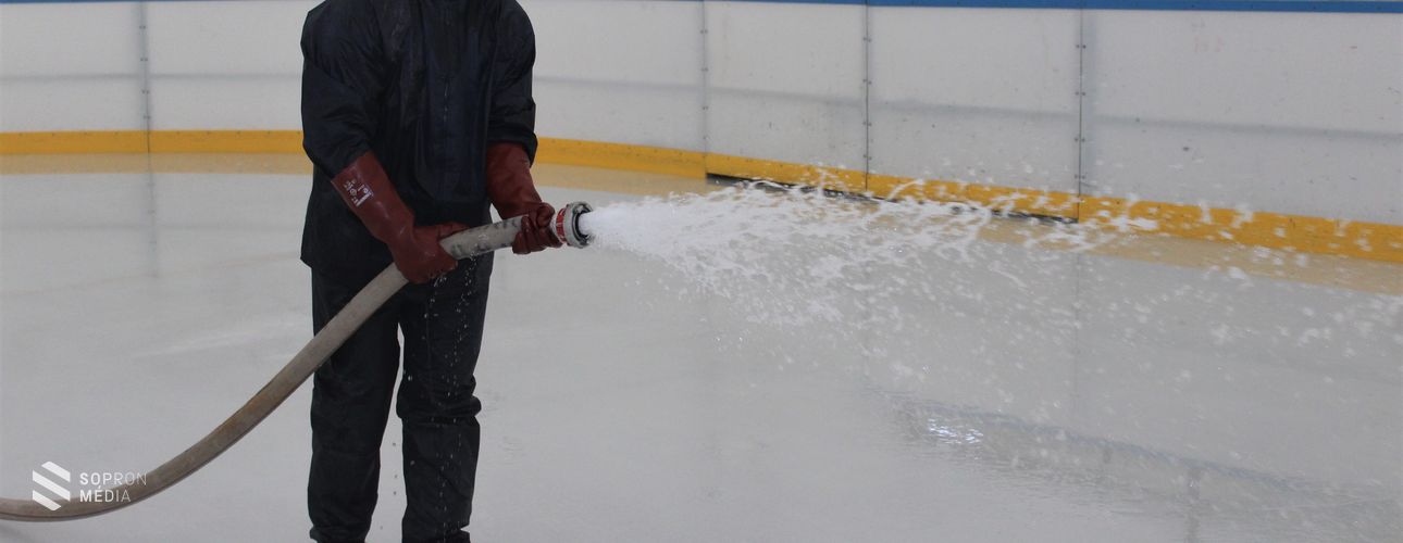 Szombaton nyit a Soproni Műjégpálya