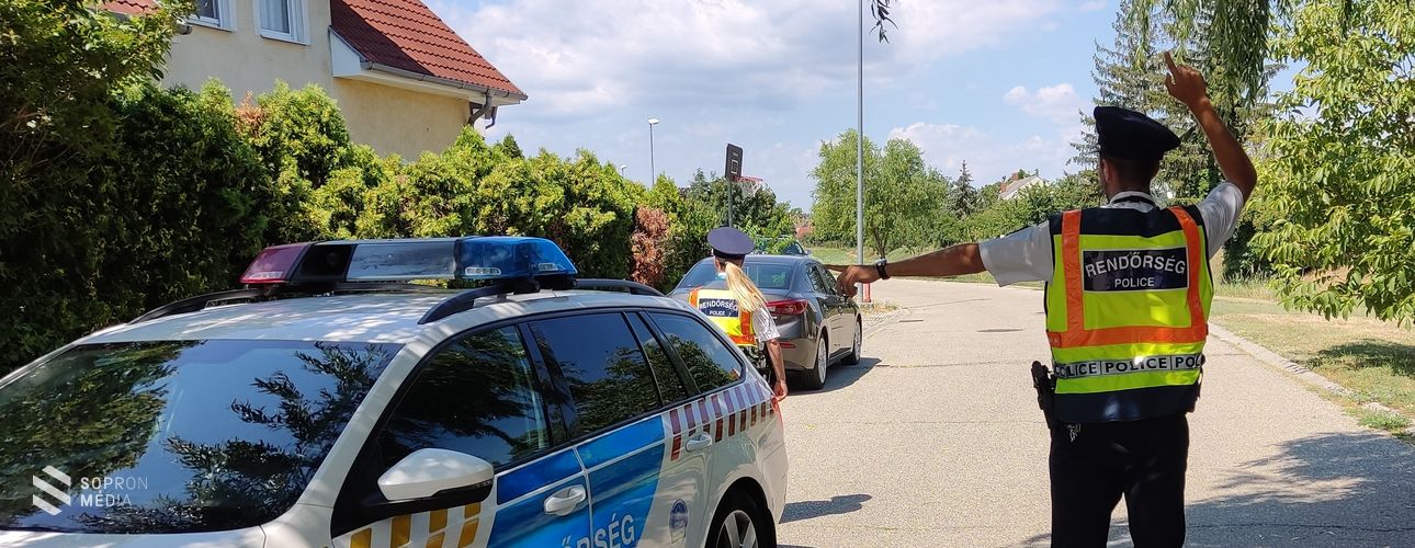 Koncentrált ellenőrzésekkel segítik a rendőrök a biztonságos közlekedést
