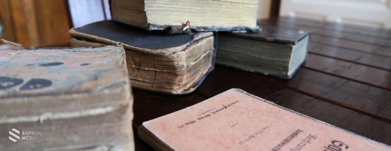 Értékes funkciót kapnak a felajánlott könyvek