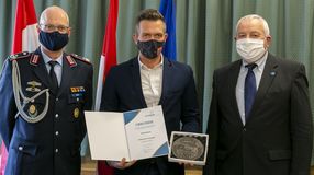 A német hadisírok méltó gondozásáért és megóvásáért kapott emlékplakettet Sopron