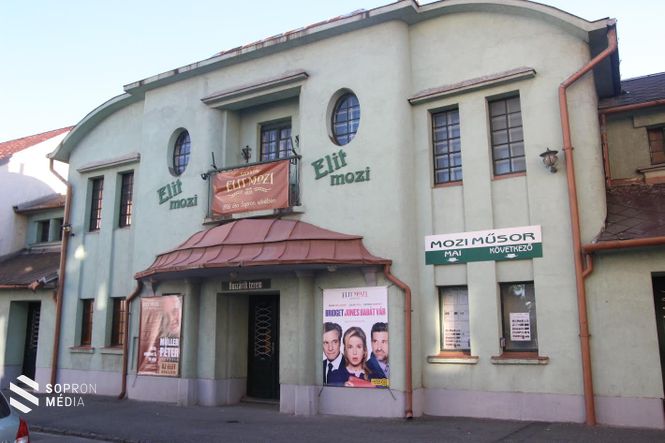 Az Elit Mozi épülete, 1926 óta vetítik itt a filmeket