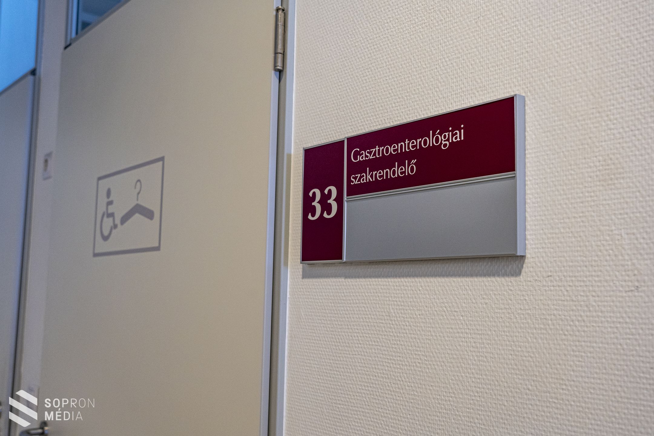 Megszűnt a teljes körű látogatási tilalom a Soproni Gyógyközpontban