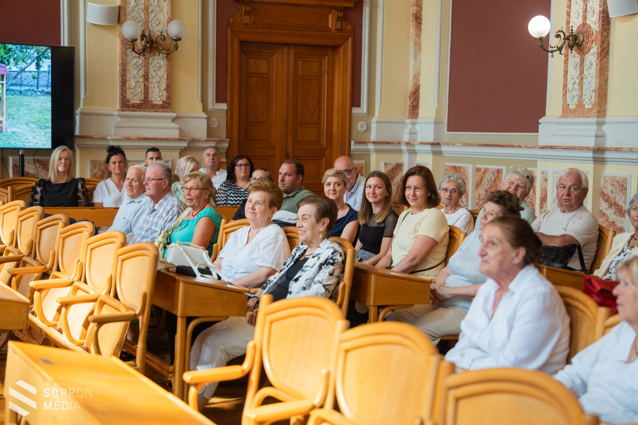 Véget ért a Virágos Sopronért verseny - a Városházán díjazták a környezetszépítőket