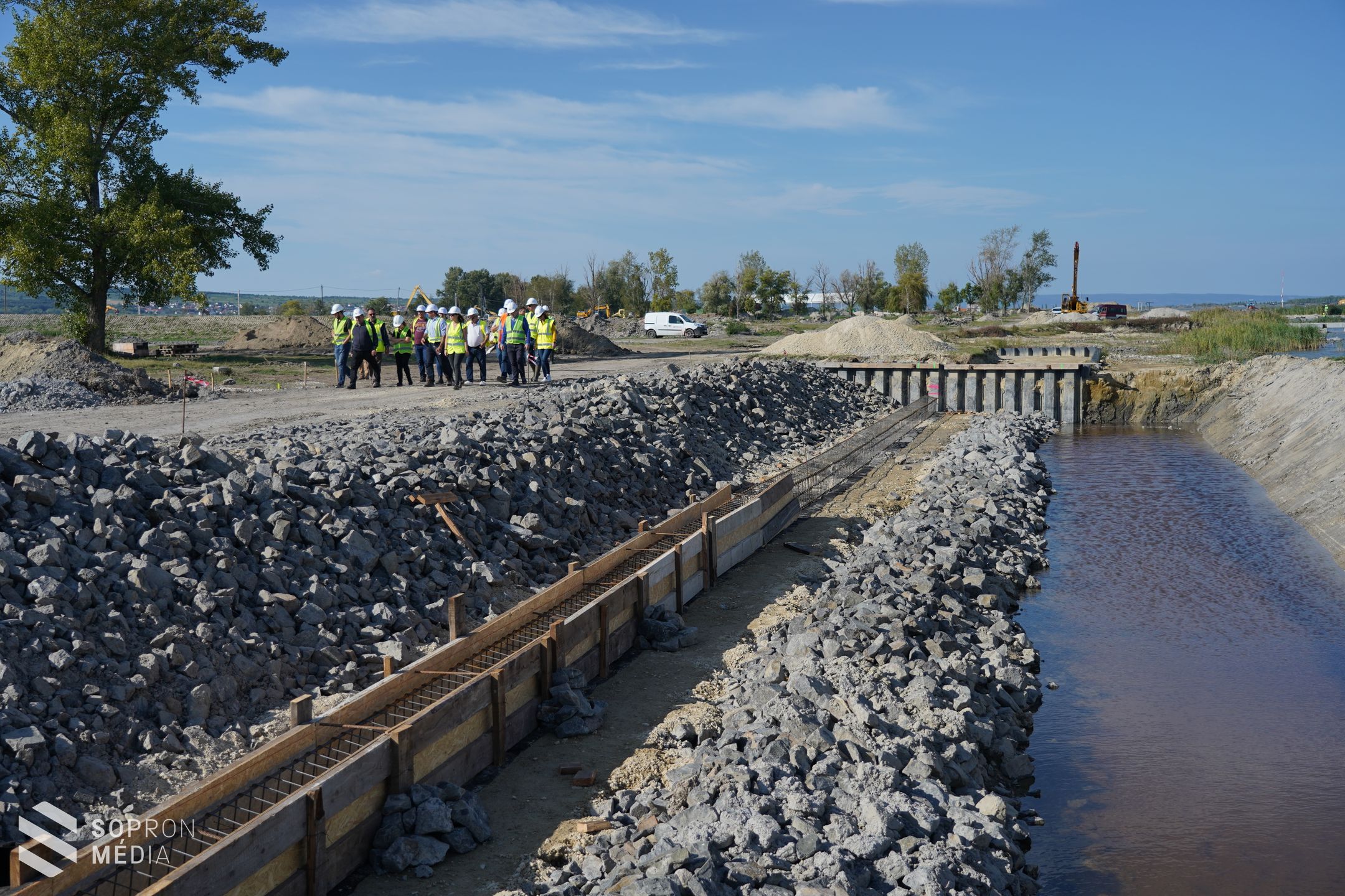 Sajtóbejárást tartottak a Fertő Part beruházás helyszínén