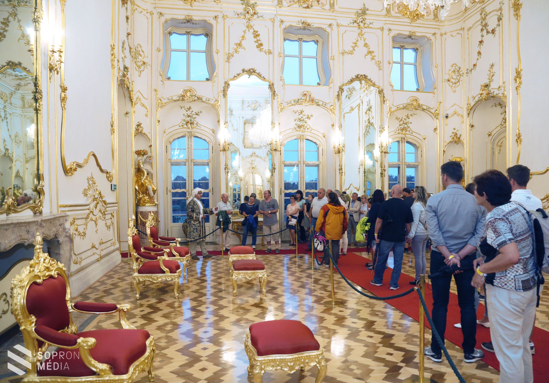 Múzeumok éjszakája: pompa Eszterházán és Nagycenken