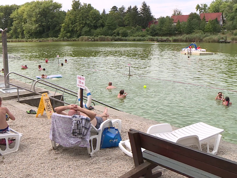Ha hőség, akkor strand! - sok a vendég a fürdőkben