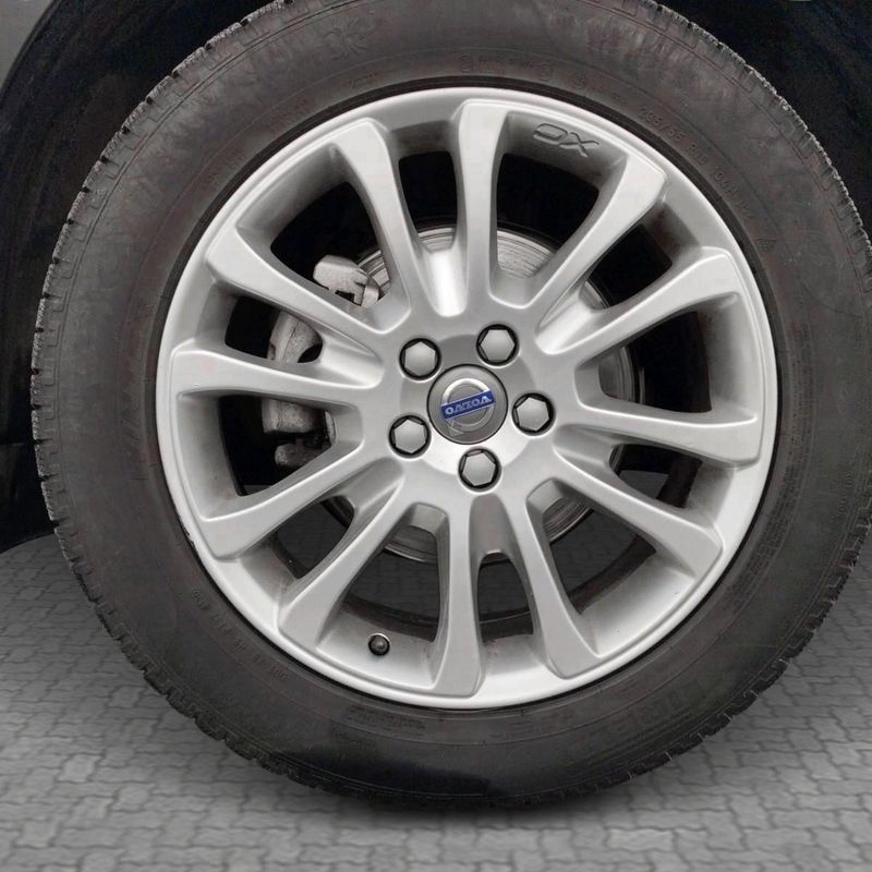 VOLVO