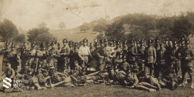 Felkelők az egyik győztes csata után