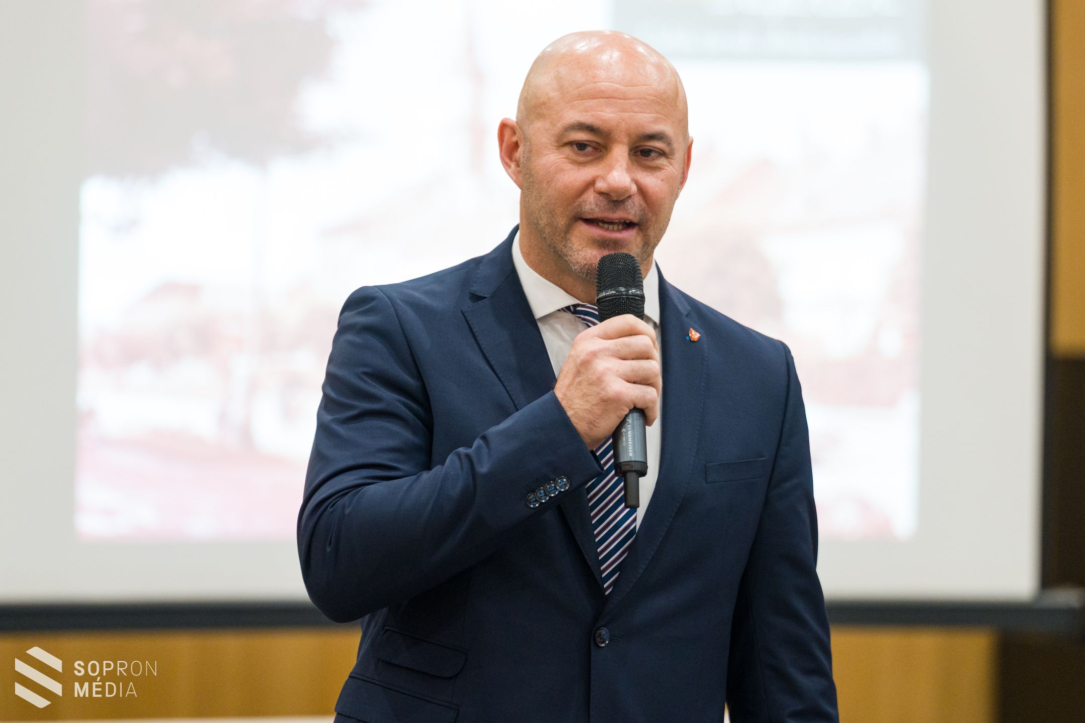 A soproni sportszervezeteket köszöntötték a Hotel Sopronban