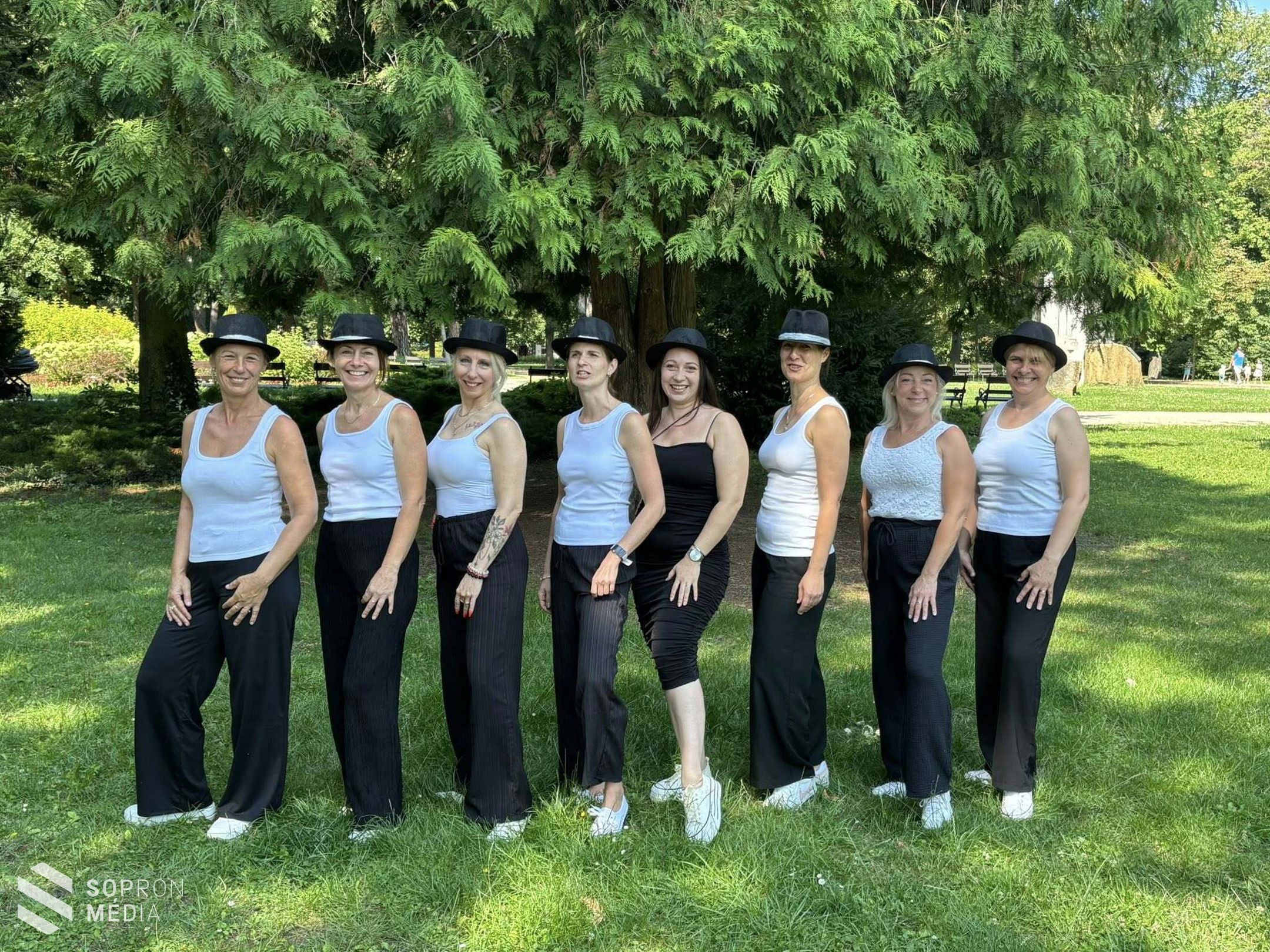 Anyatej világnapja - Közös ünnep az Erzsébet-kertben