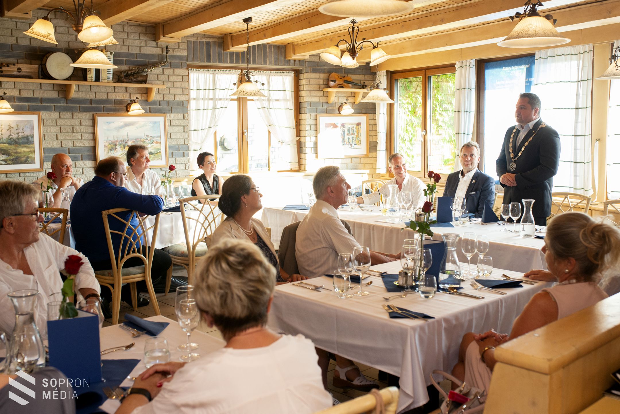Új elnök a soproni Rotary klub élén
