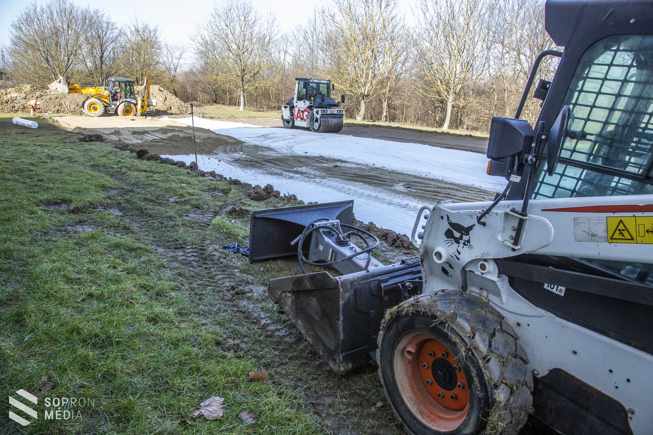Közel 40 új parkolóhellyel bővül a Makó utca