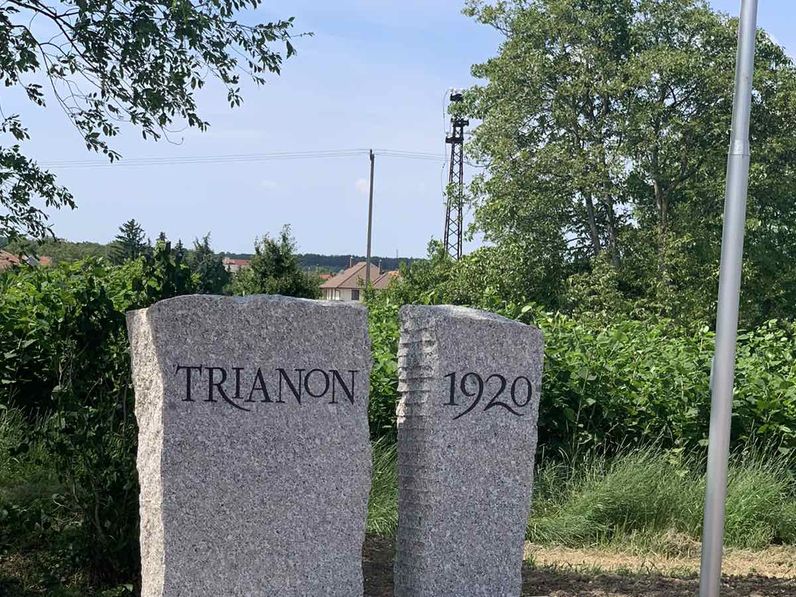 A nemzeti összetartozás emlékművét avatták ma fel Kópházán