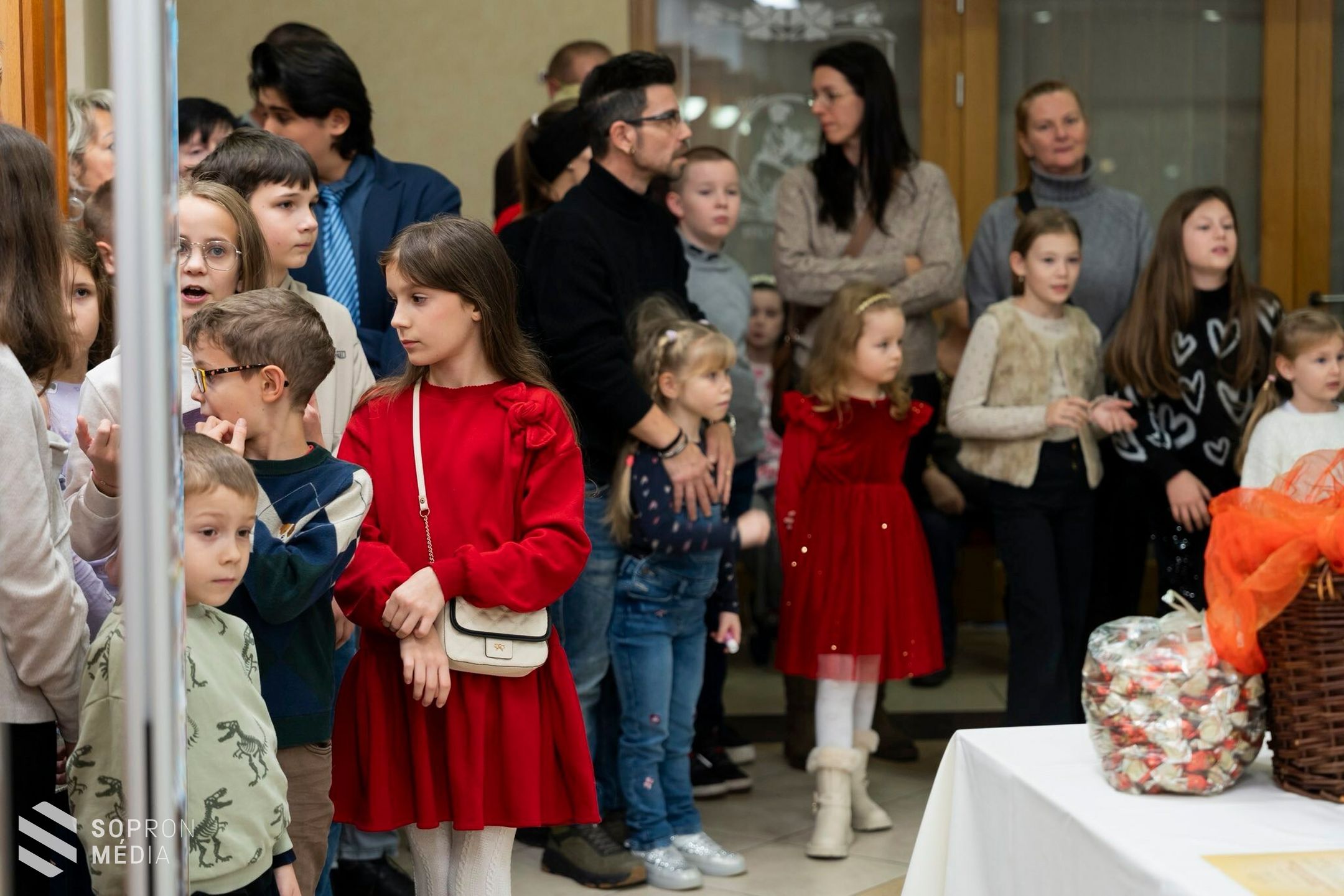 Megnyílt az adventi rajzpályázat kiállítása