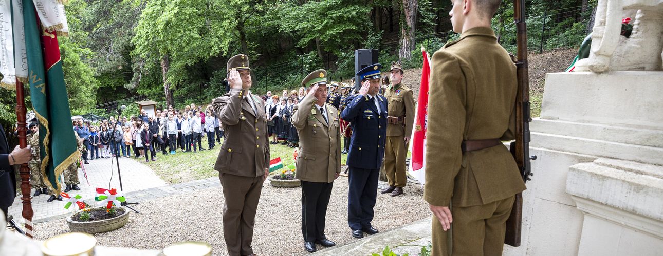 A magyar hősökre emlékeztek a sopronbánfalvi hősi temetőben