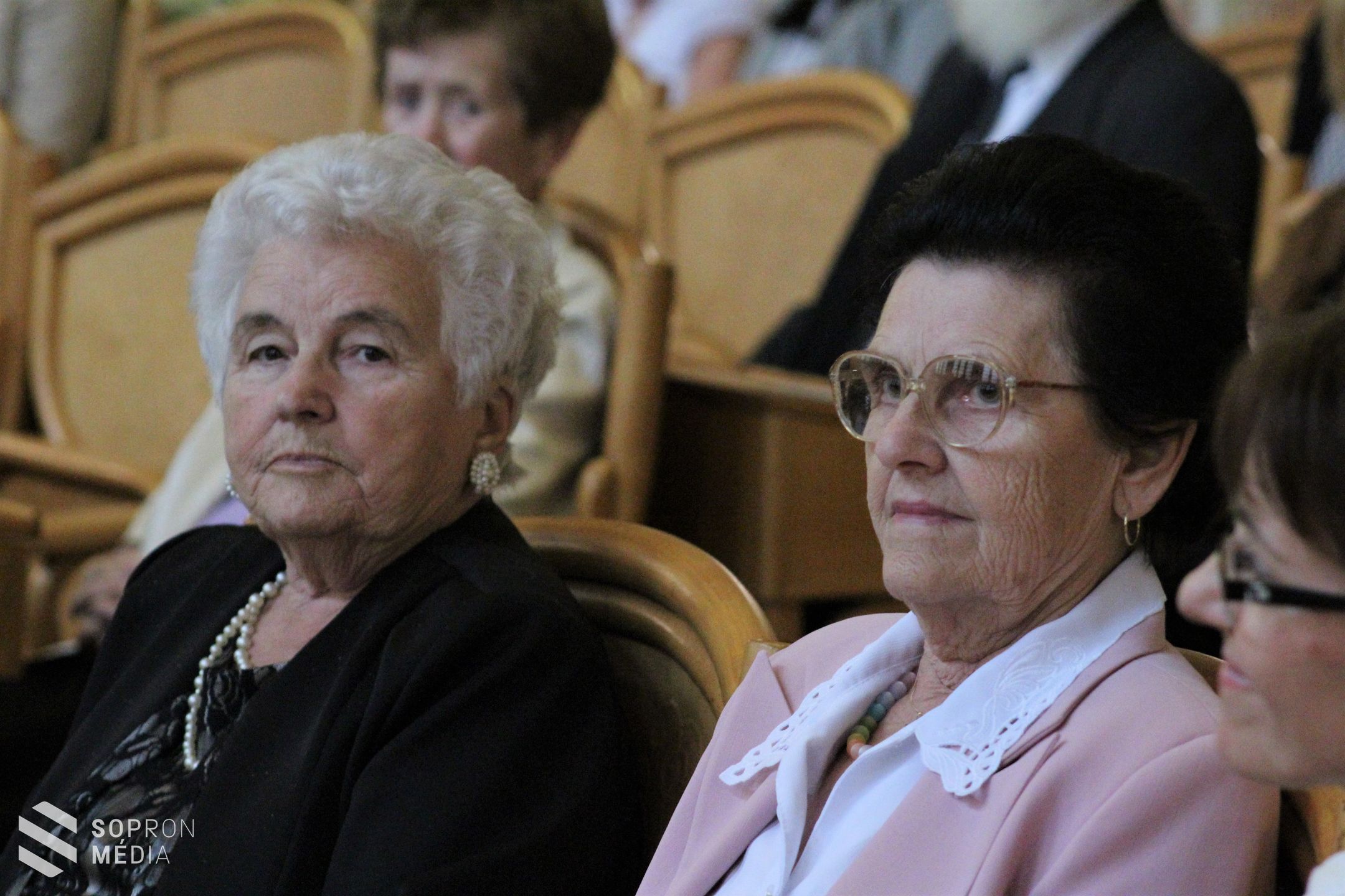 Emlékdiplomákkal köszöntötték a pedagógusokat  