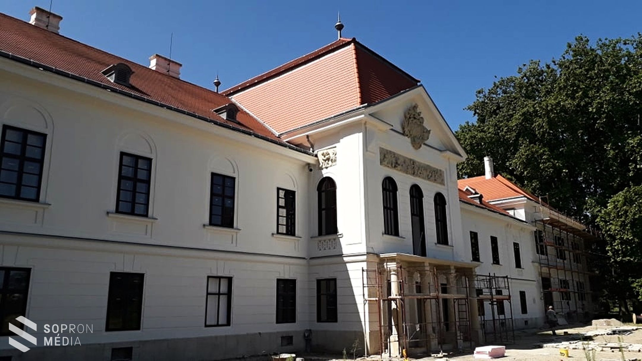 Képgalériát osztottak meg a nagycenki Széchenyi-kastély fejlesztéséről
