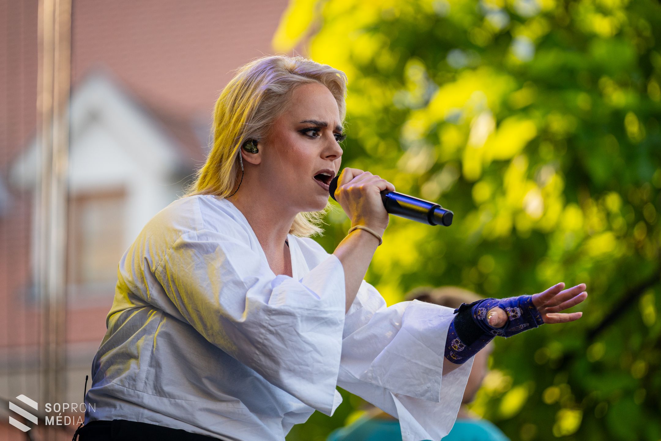 Képeken a Soproni Borünnep második napja: a fiatal tehetségektől a dallamos rockig és a jazzig