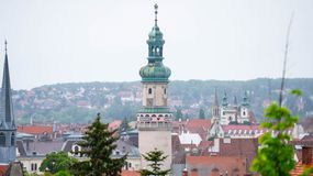 Felhelyezték a SopronFest molinóját a Tűztoronyra!